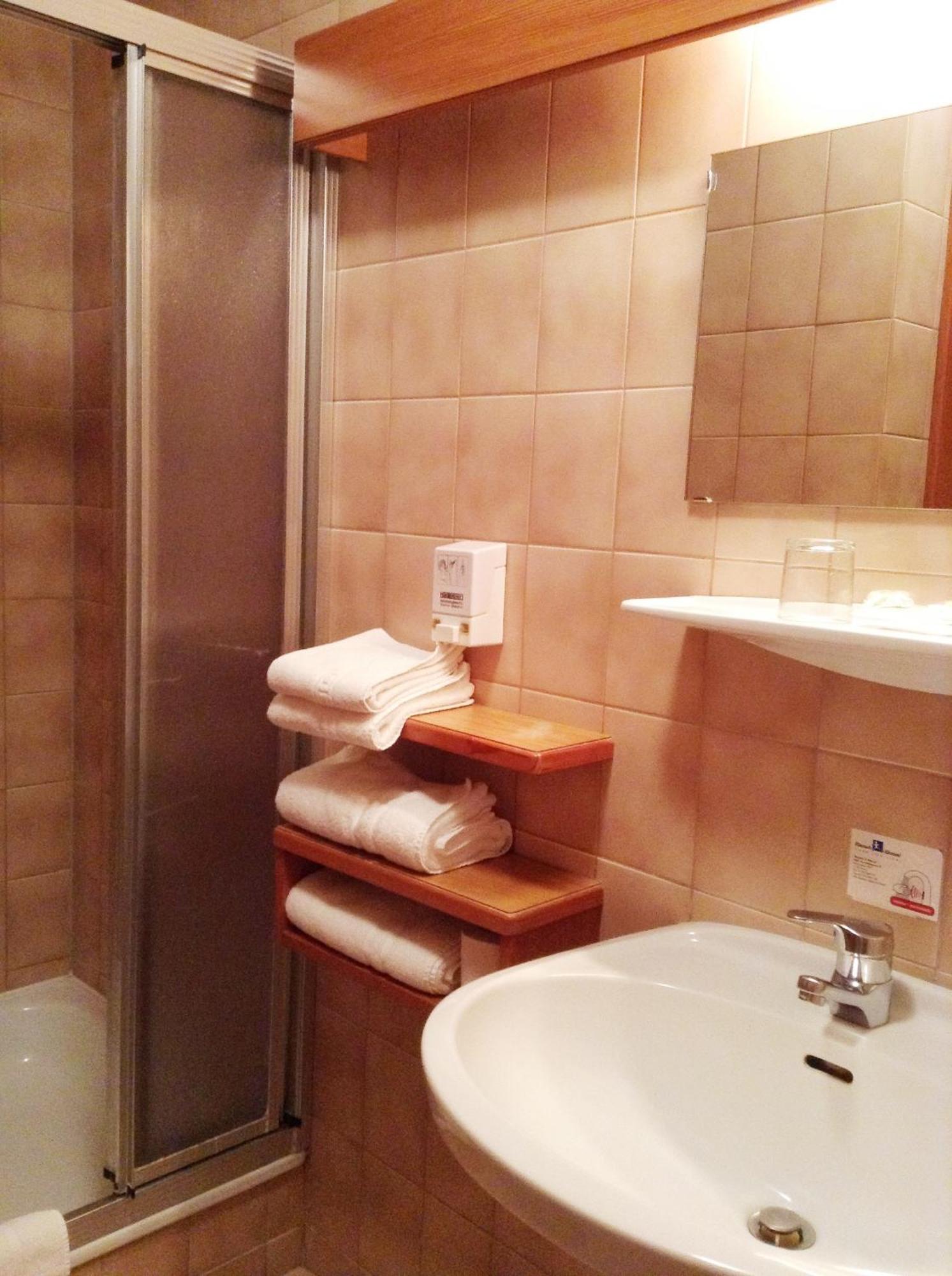 Hotel Gruenes Tuerl Bad Schallerbach Eksteriør billede